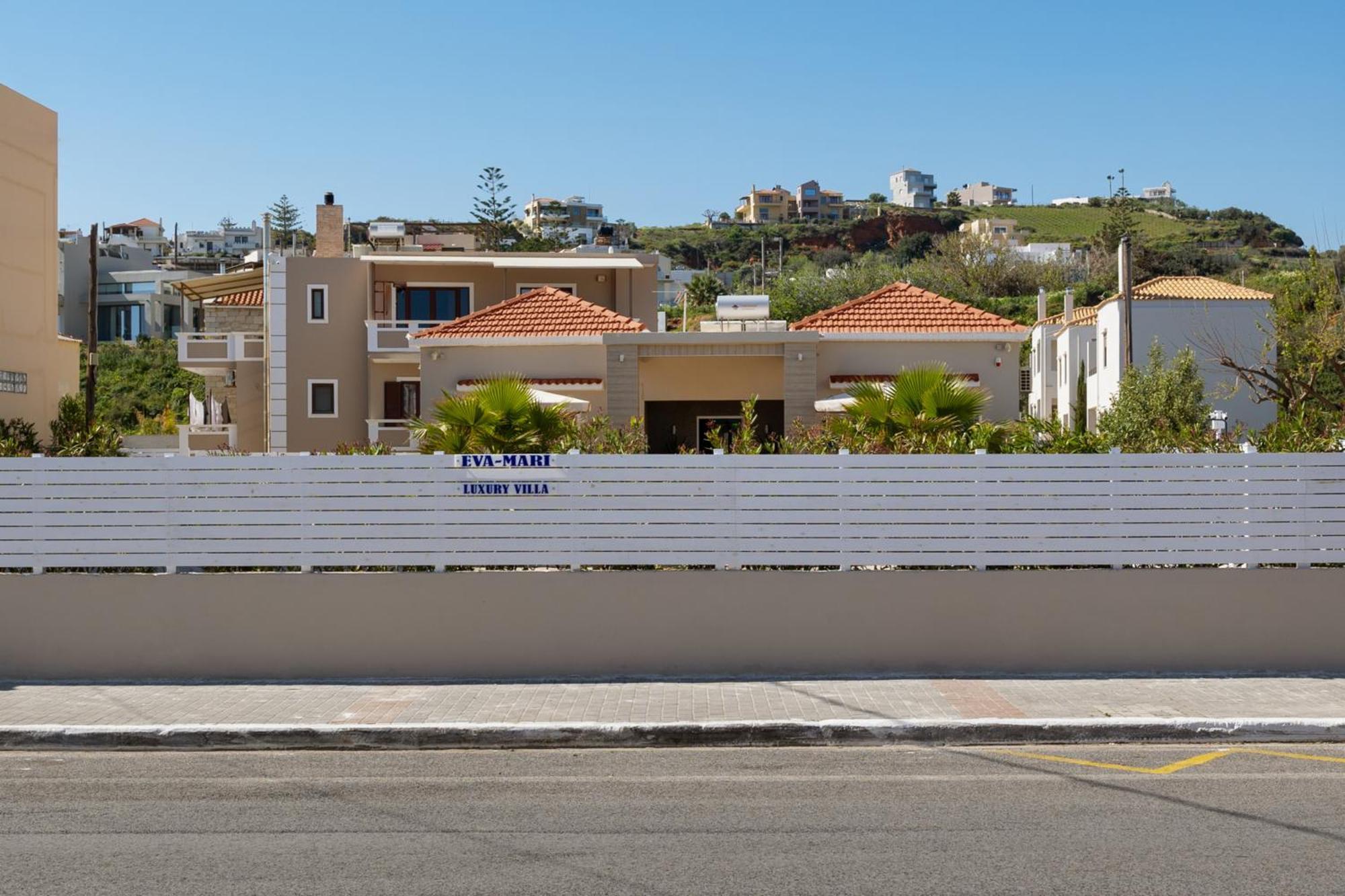 Luxury Villa Eva-Mari With Jacuzzi, 50M From The Beach Stalós Exterior foto